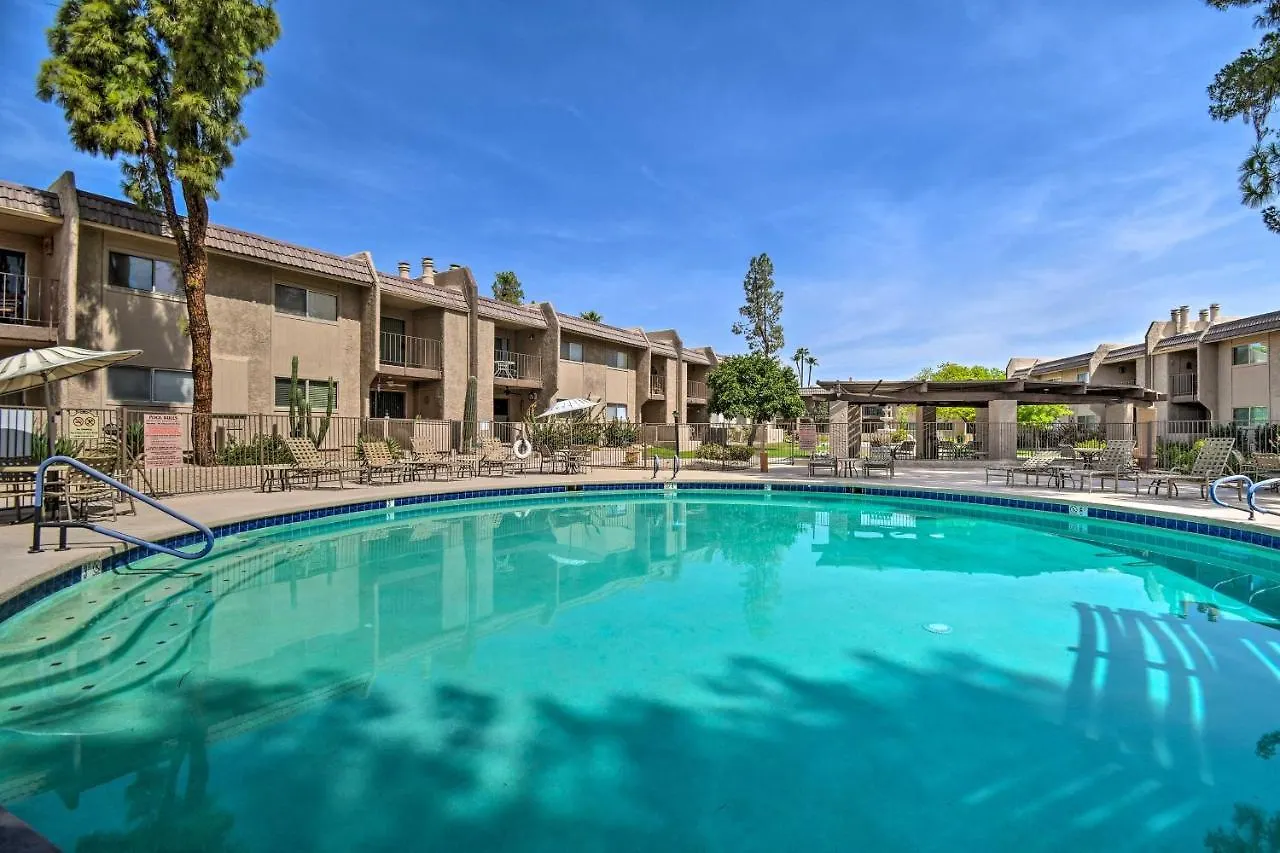Sunny Scottsdale Condo With 2 Year-Round Pools! Lägenhet