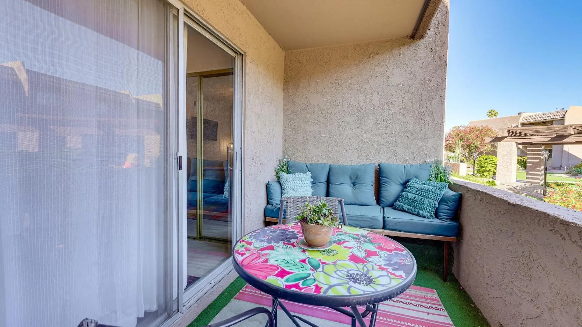 Lägenhet Sunny Scottsdale Condo With 2 Year-Round Pools! USA