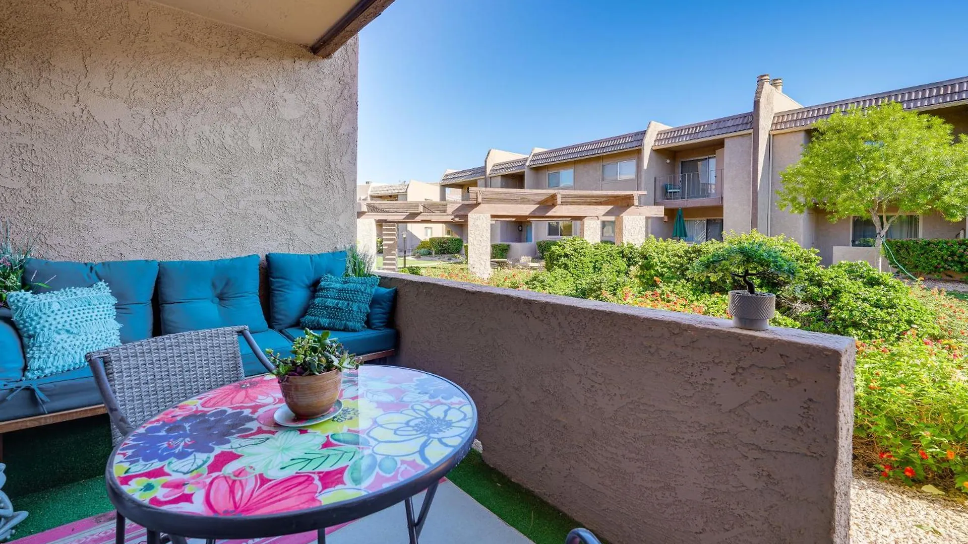 Sunny Scottsdale Condo With 2 Year-Round Pools! Lägenhet